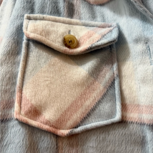 SHACKET - Picture 6 of 9